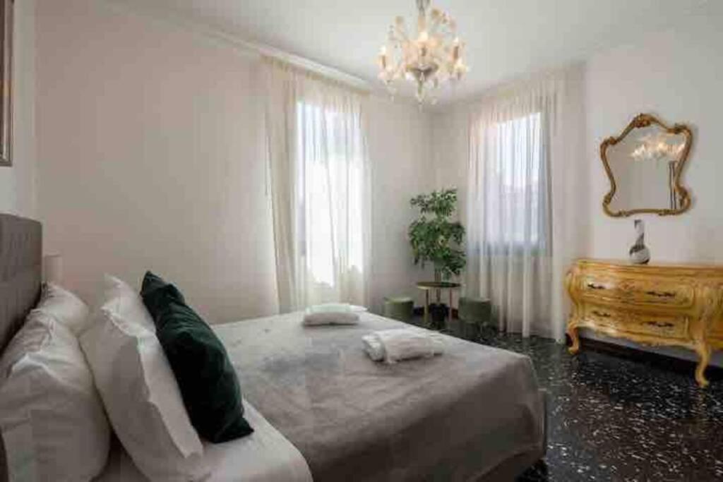 Ca' Pesaro Rooftop Terrace Apartment. Venedig Exterior foto